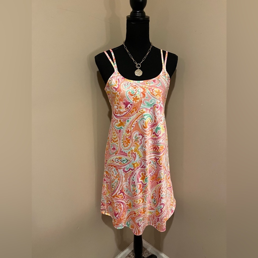 Lauren Ralph Lauren Multicolor Paisley is Chemise, size Small
